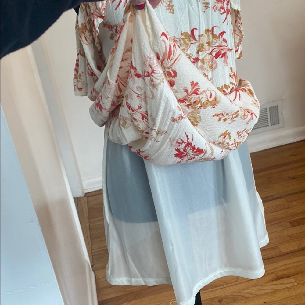 Dress - Picture 8 of 8